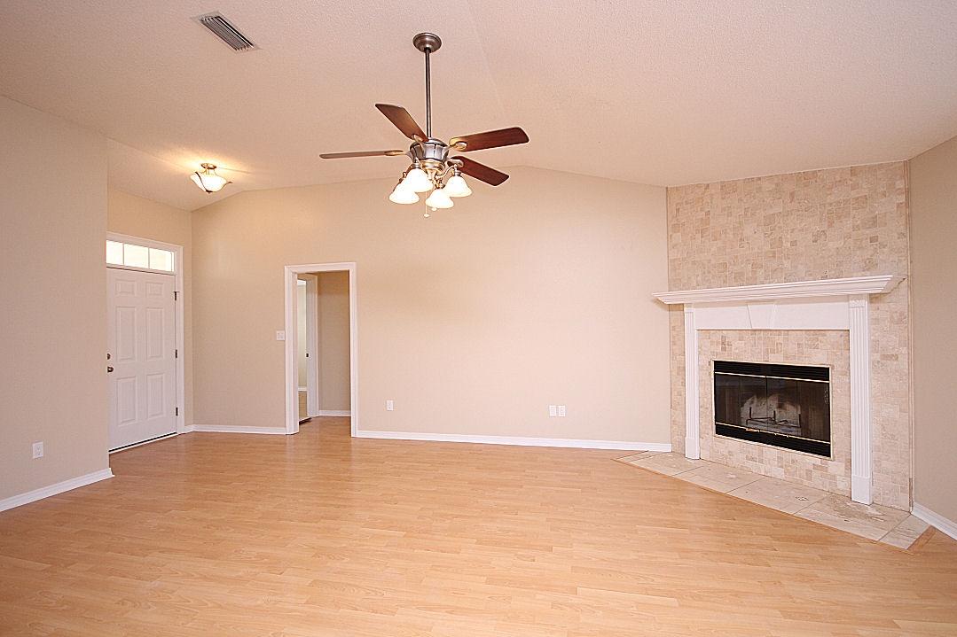 HICKORY SHORES - Residential