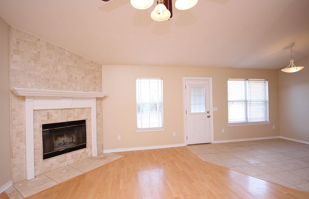 HICKORY SHORES - Residential