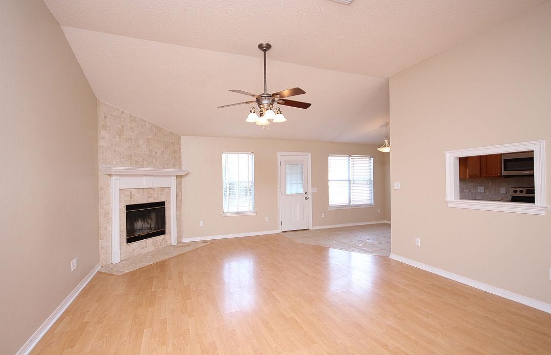 HICKORY SHORES - Residential