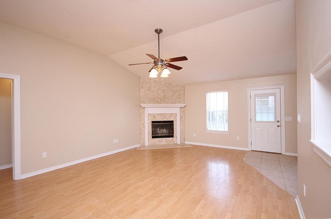 HICKORY SHORES - Residential