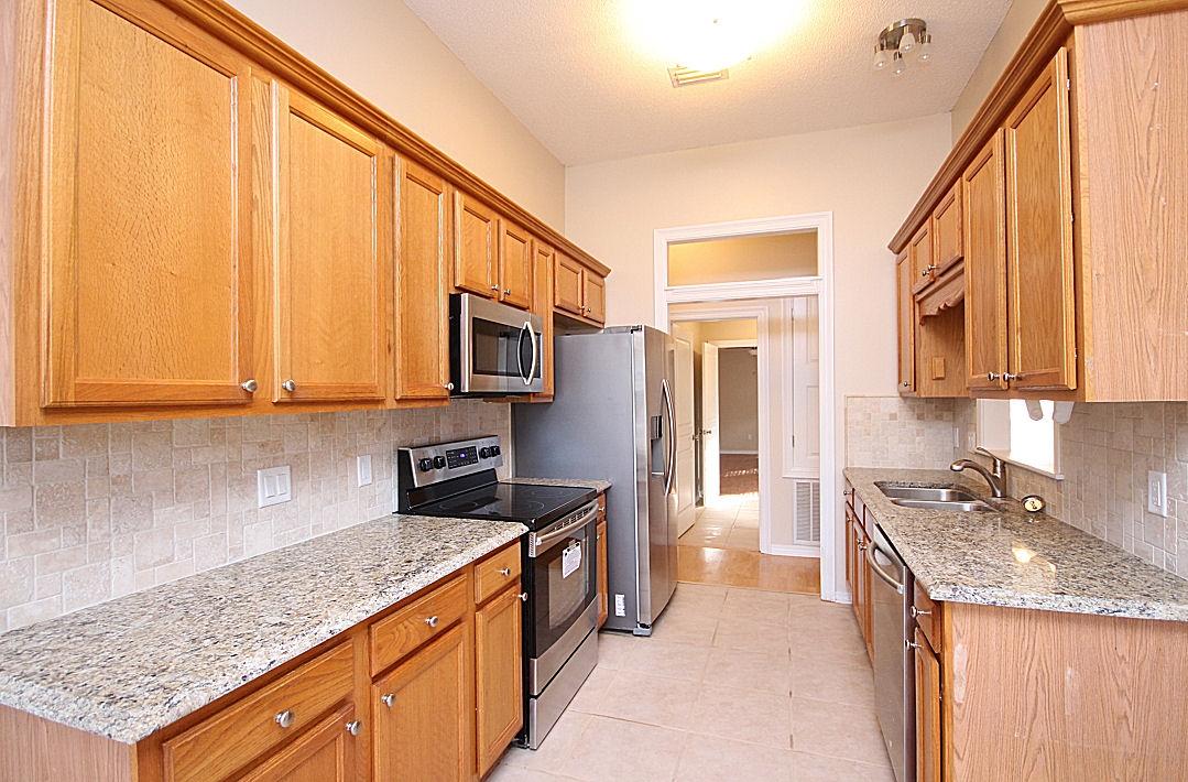 HICKORY SHORES - Residential