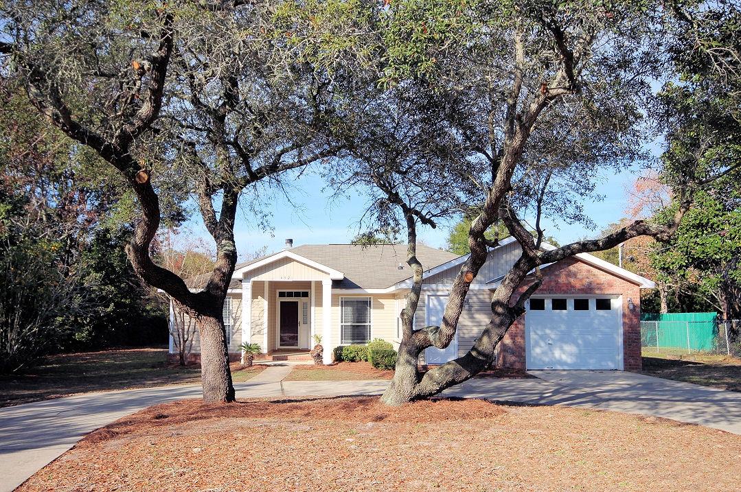 HICKORY SHORES - Residential