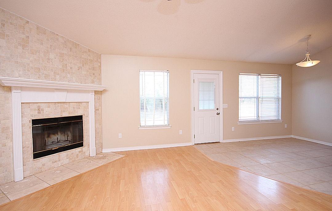 HICKORY SHORES - Residential