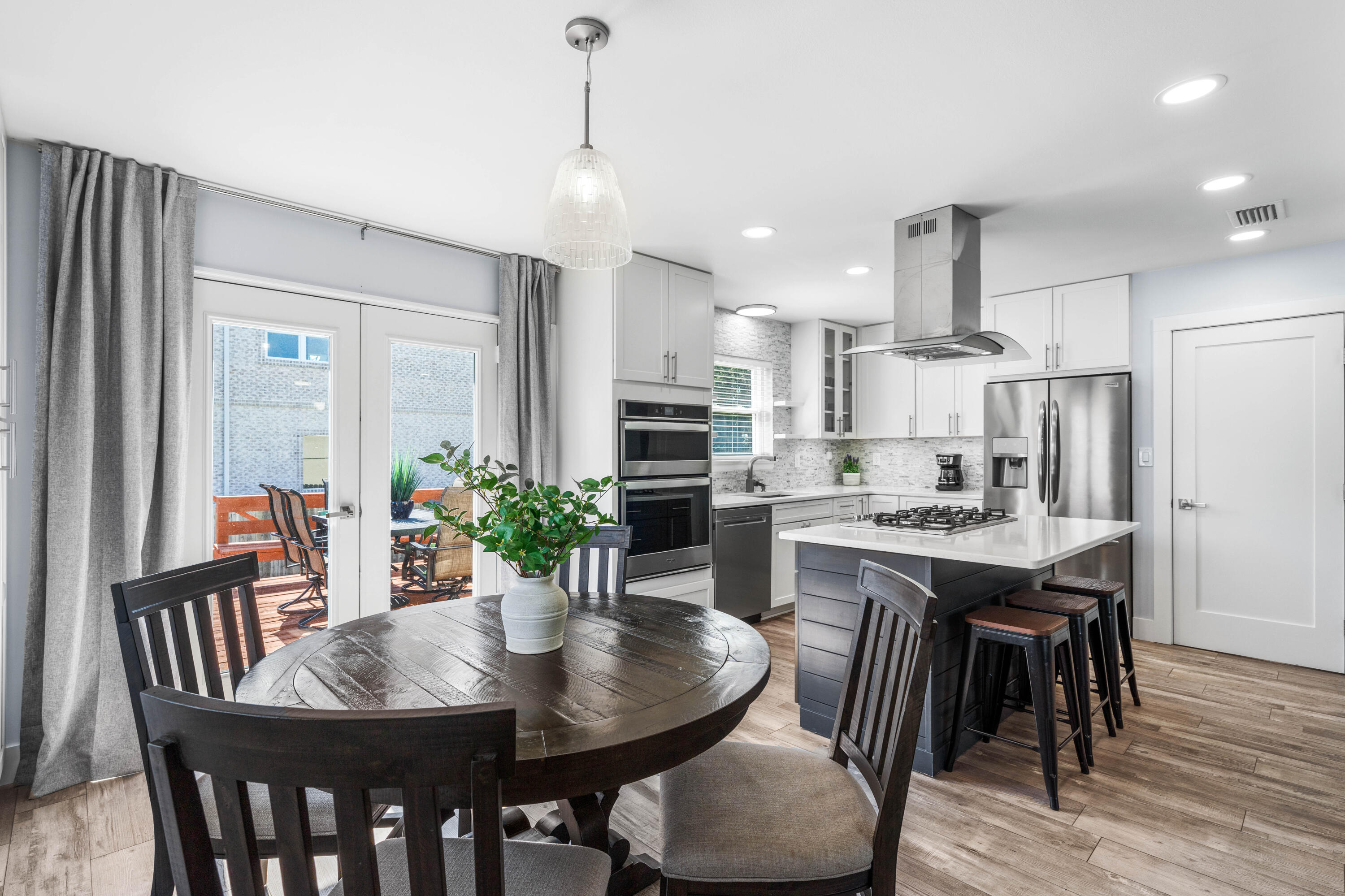 CALHOUN S/D TO DESTIN - Residential