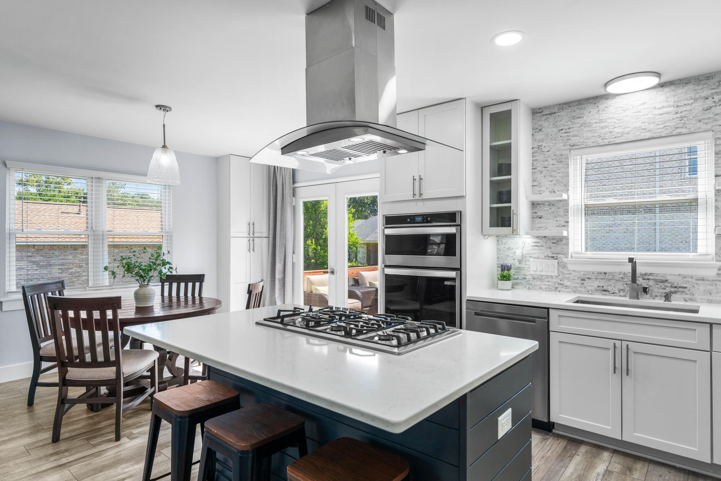 CALHOUN S/D TO DESTIN - Residential