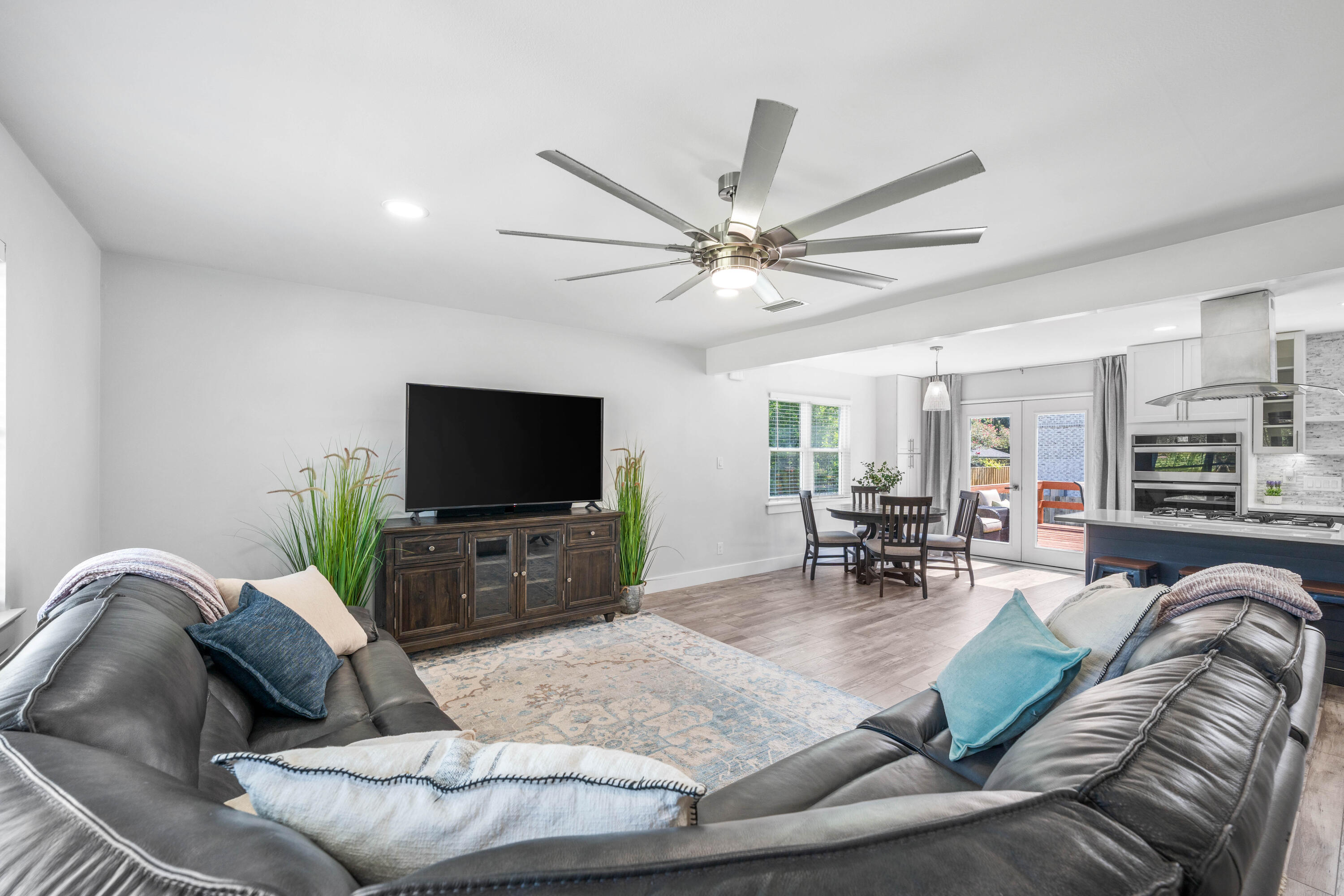 CALHOUN S/D TO DESTIN - Residential