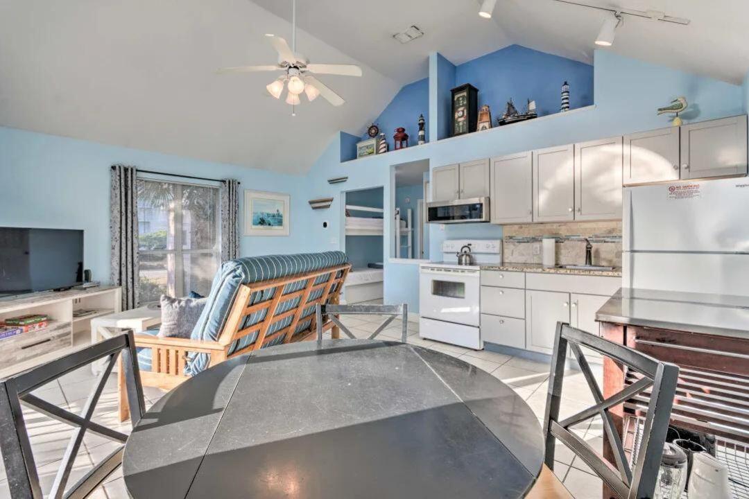 NANTUCKET COTTAGES - Residential