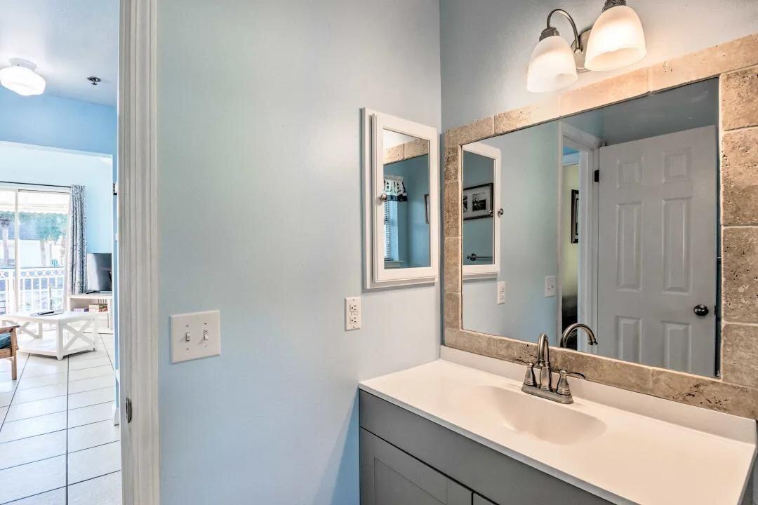 NANTUCKET COTTAGES - Residential