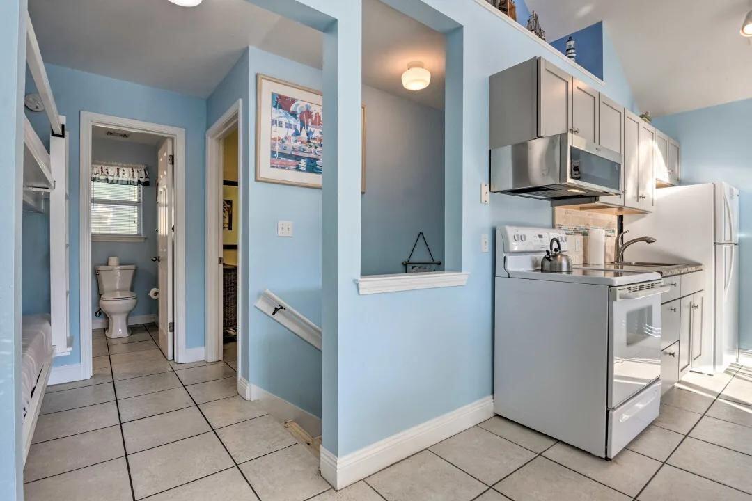 NANTUCKET COTTAGES - Residential