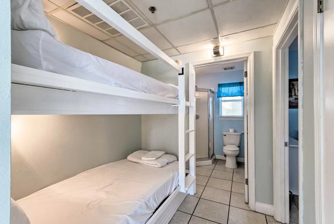 NANTUCKET COTTAGES - Residential