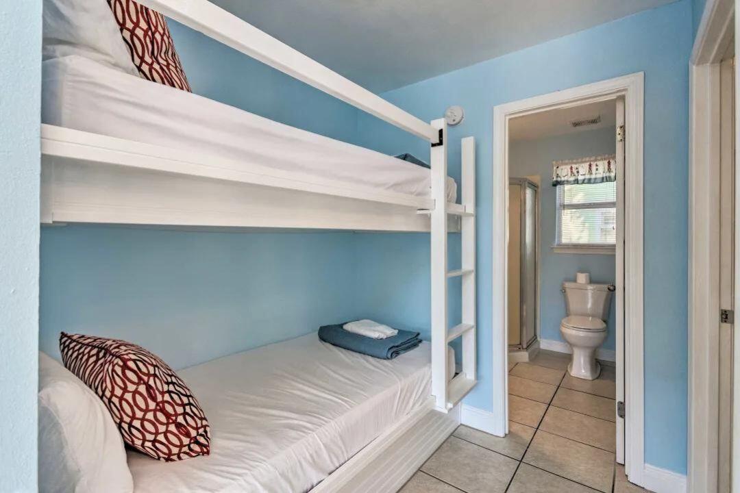 NANTUCKET COTTAGES - Residential