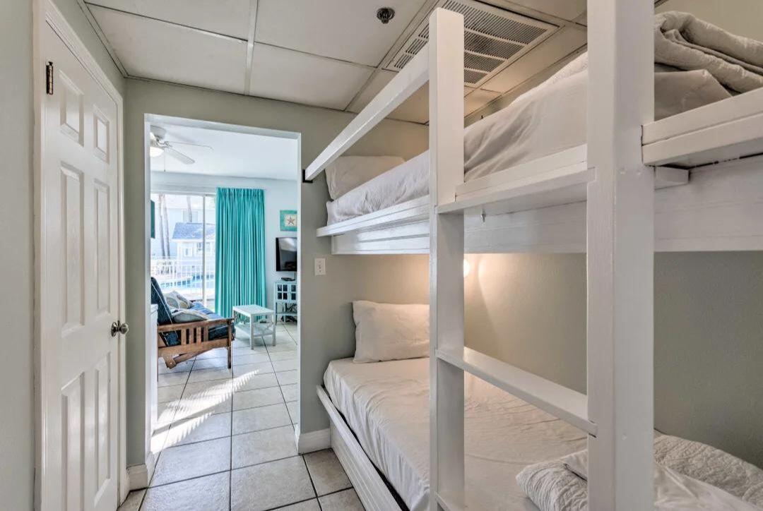 NANTUCKET COTTAGES - Residential