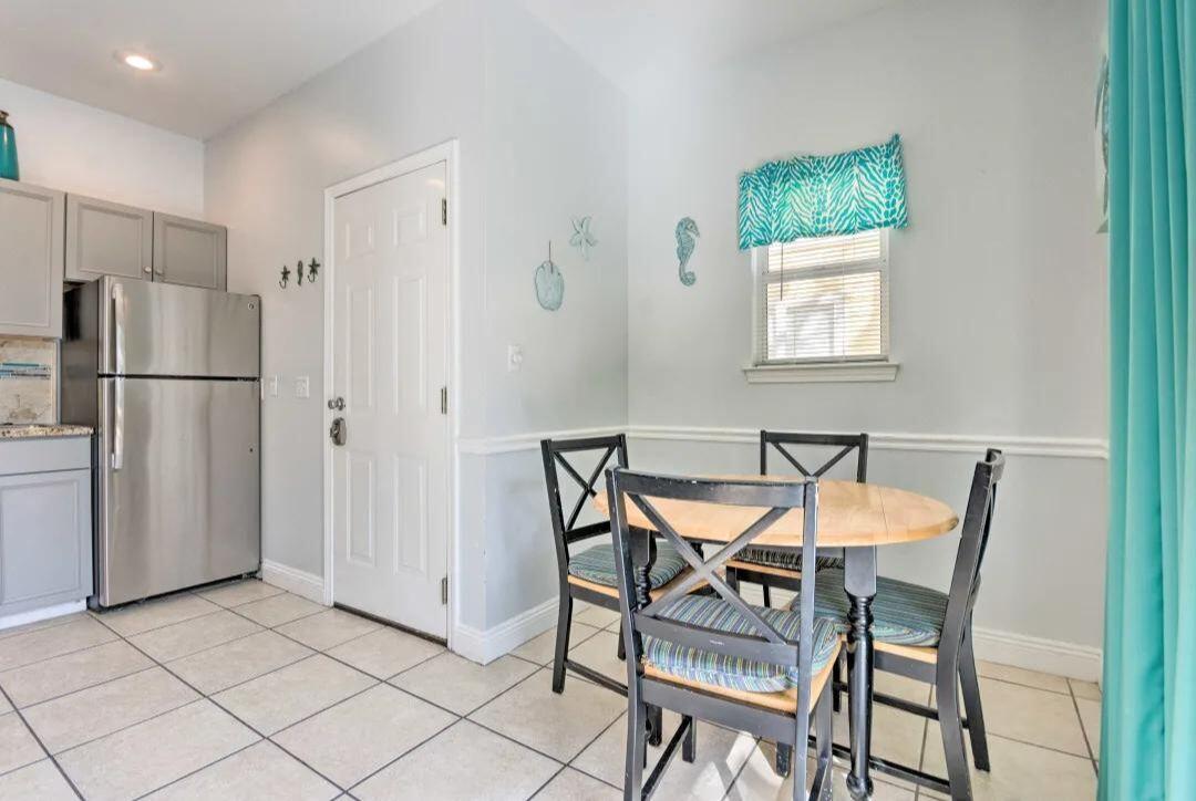 NANTUCKET COTTAGES - Residential