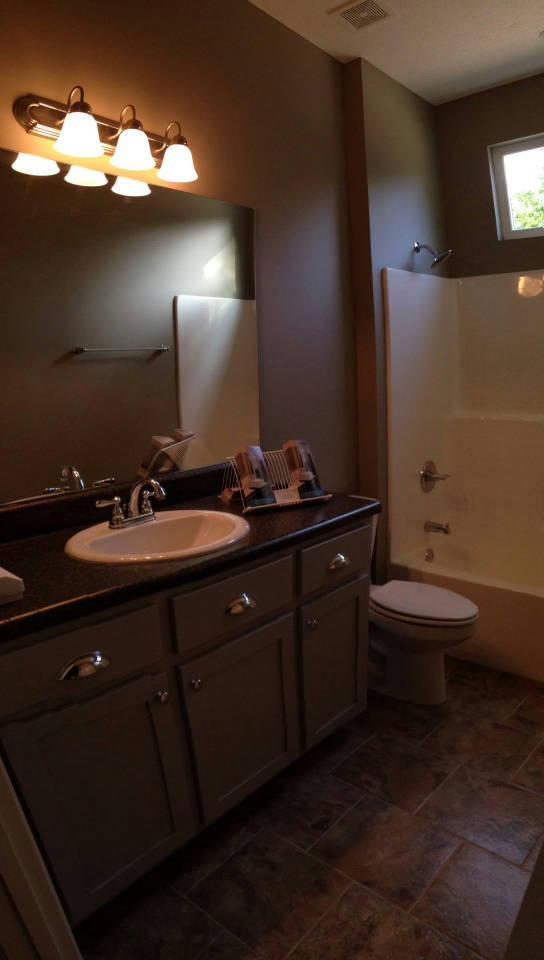 LAKESHORE LANDING - Residential