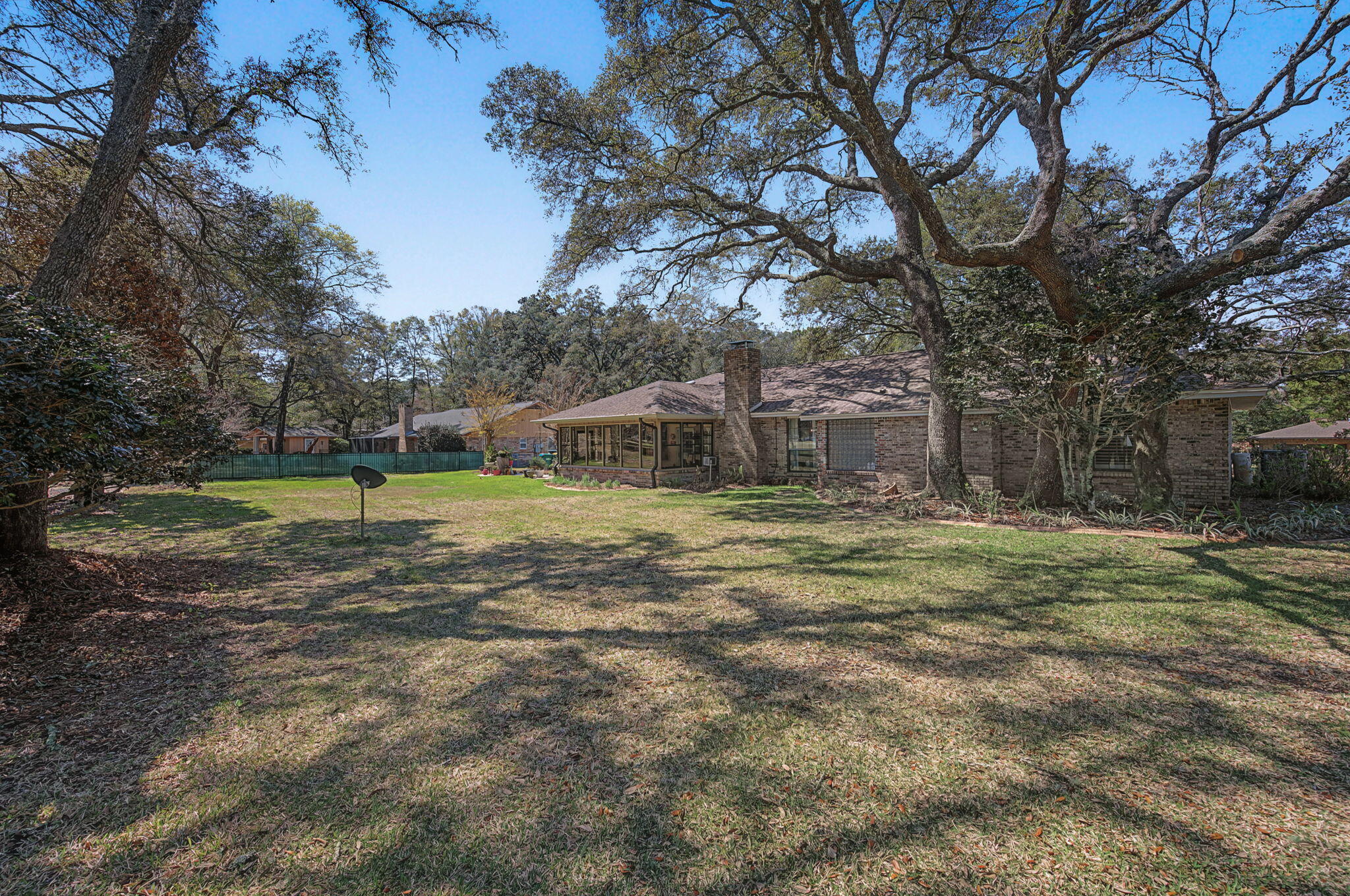 LES CHATEAU - Residential