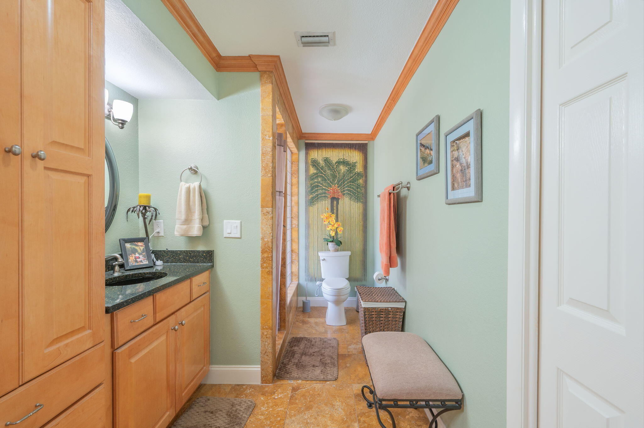 LES CHATEAU - Residential