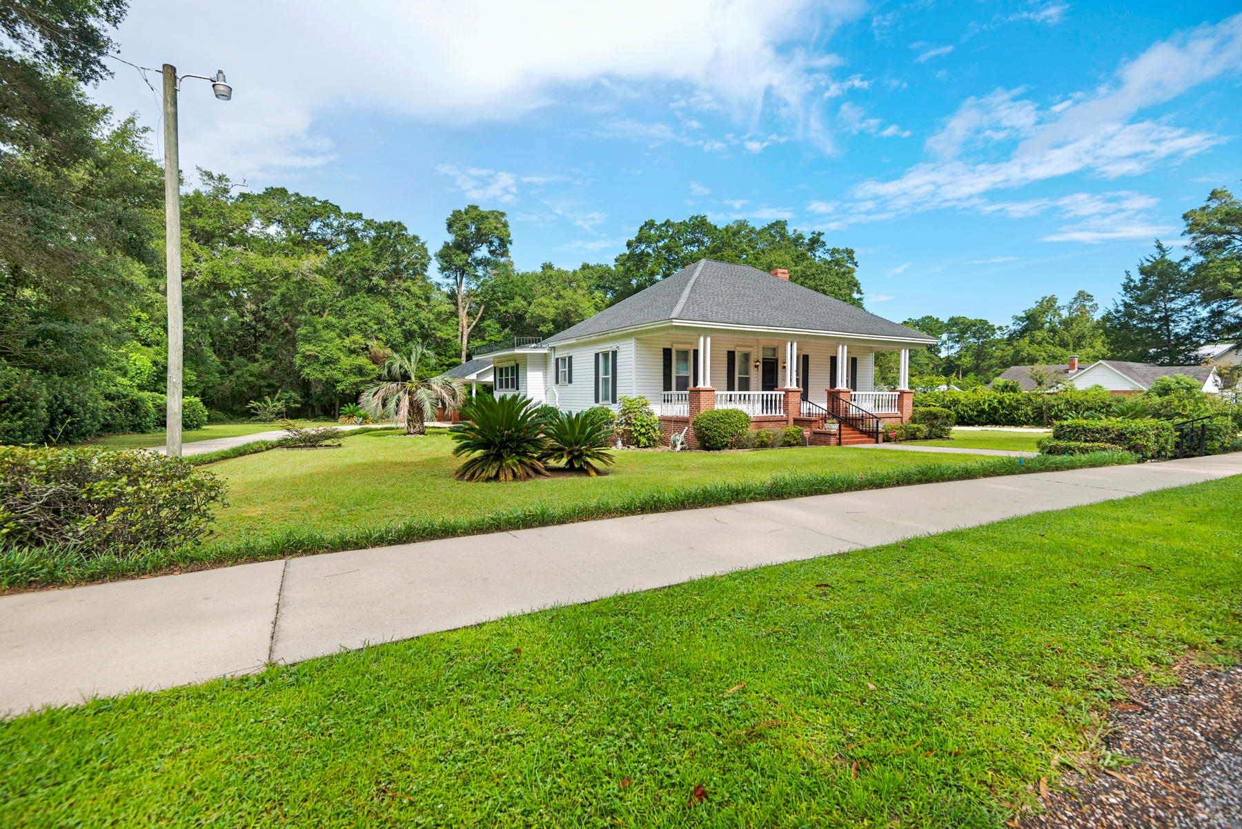 TOWN OF DEFUNIAK SPRINGS - Residential