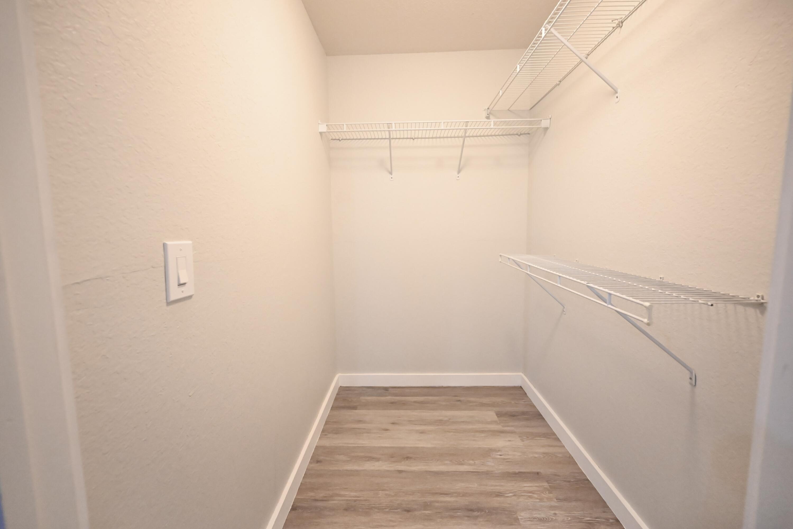 INDIAN LAKE - Residential