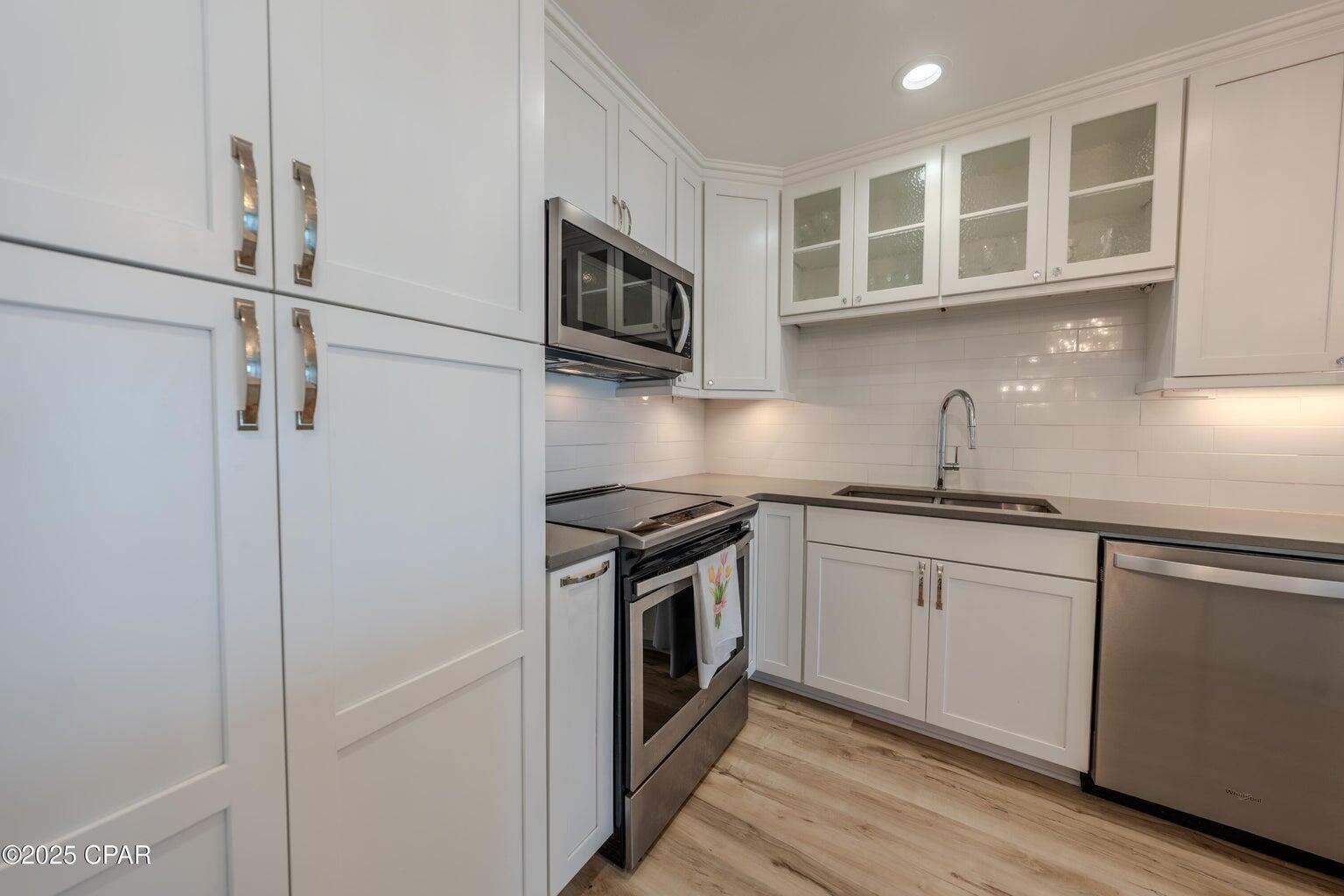 Bay Point Harbour Villa - Residential