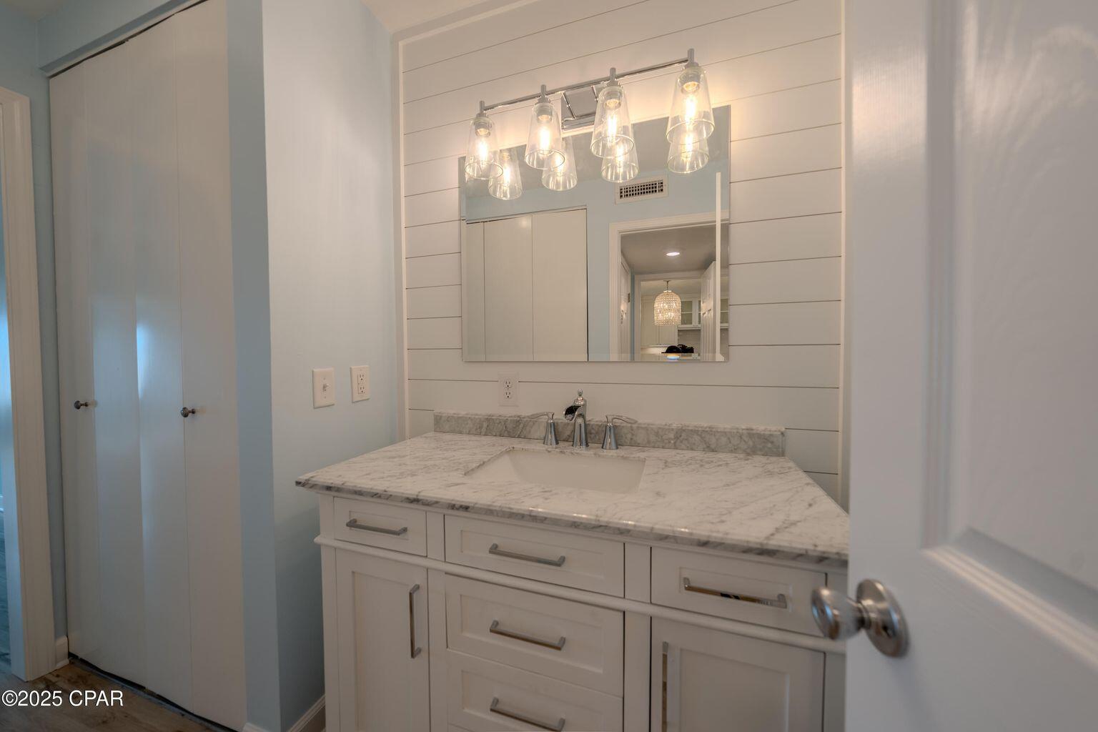 Bay Point Harbour Villa - Residential