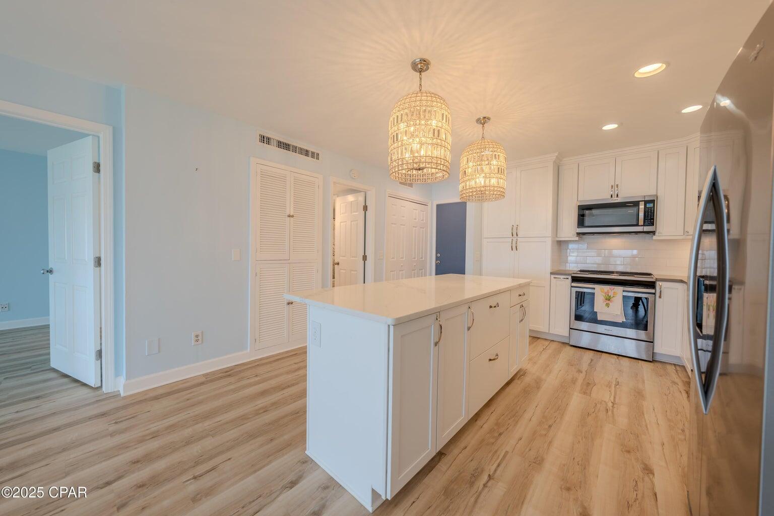 Bay Point Harbour Villa - Residential