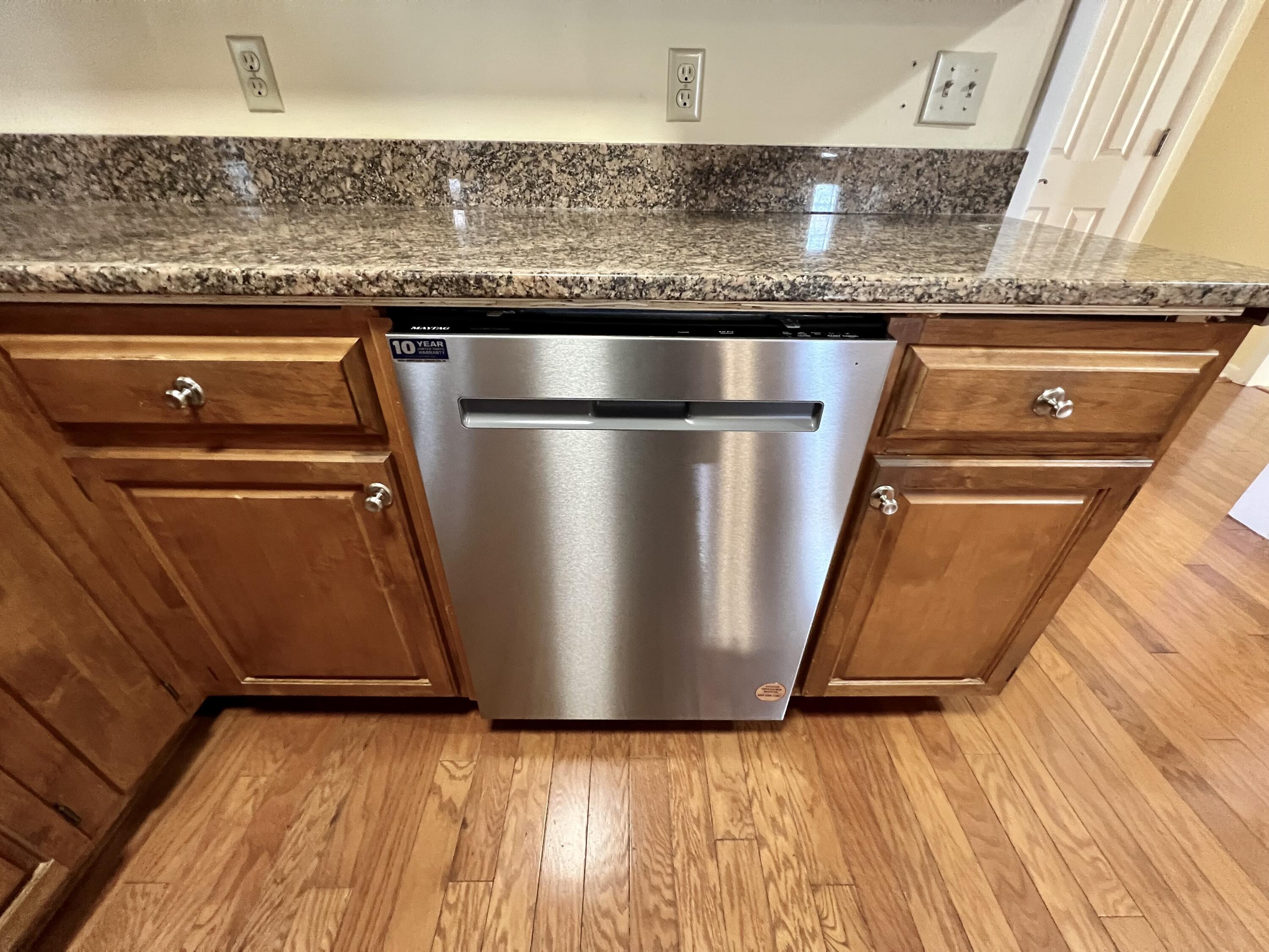 ELLIOTTS POINT - Residential