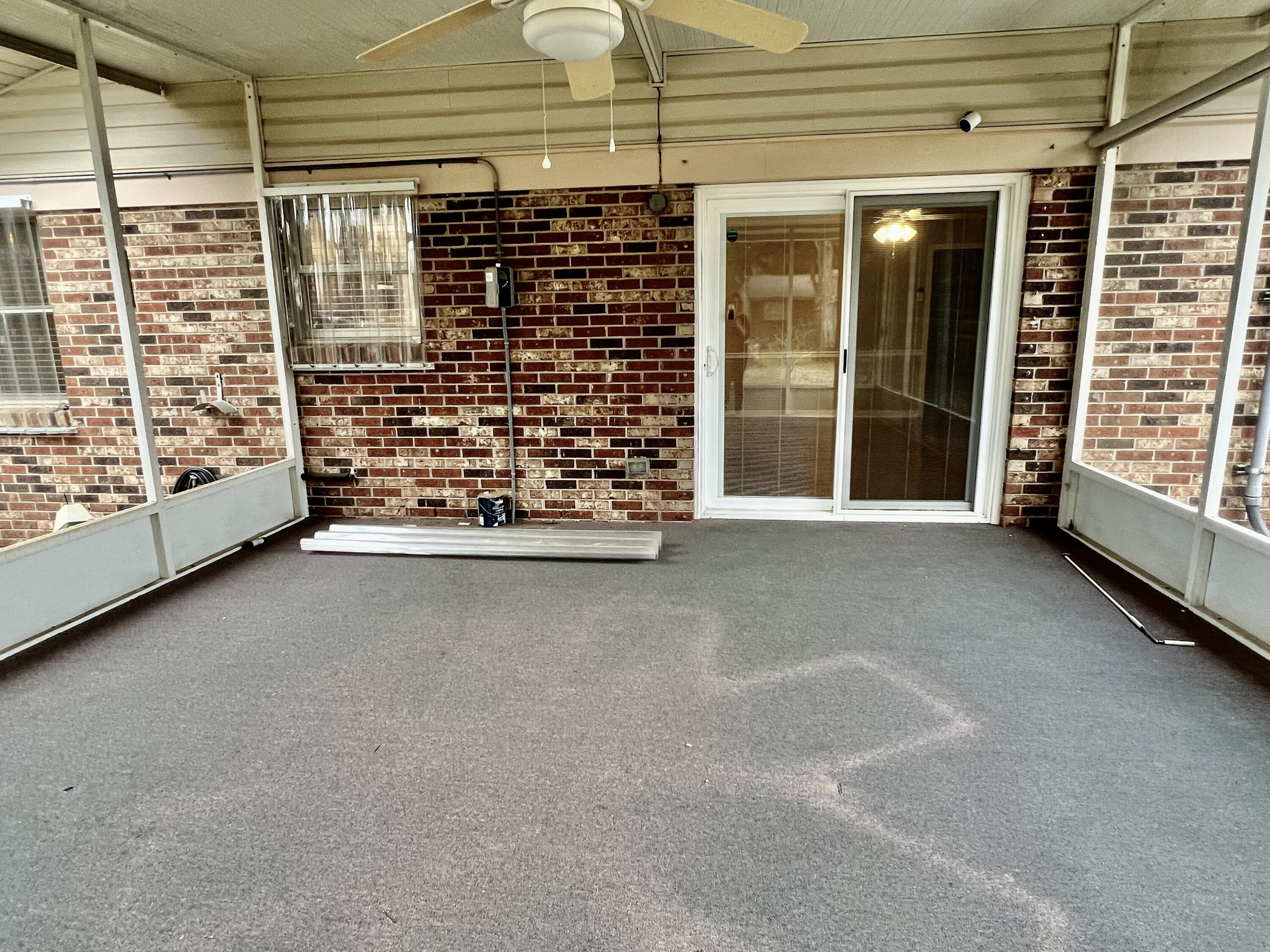 ELLIOTTS POINT - Residential