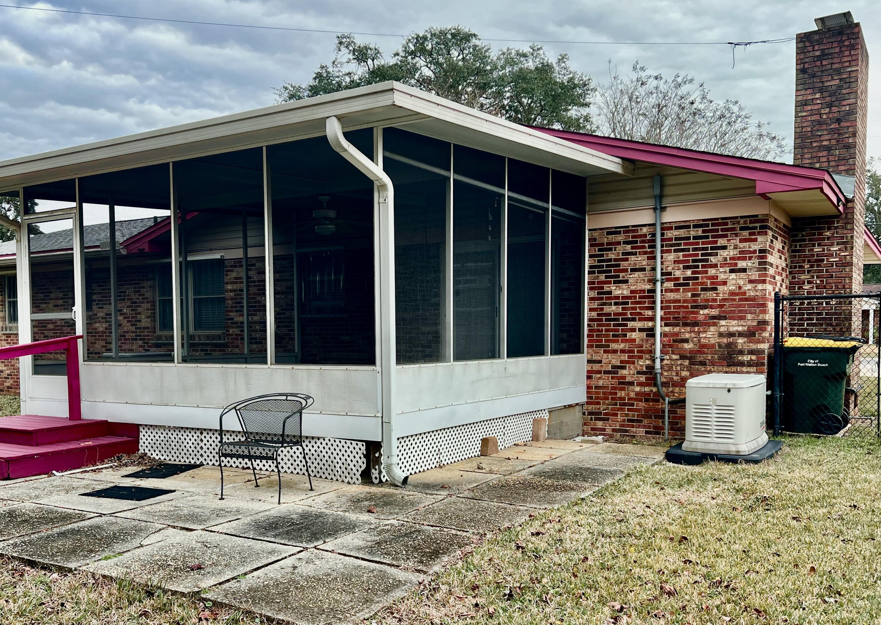 ELLIOTTS POINT - Residential