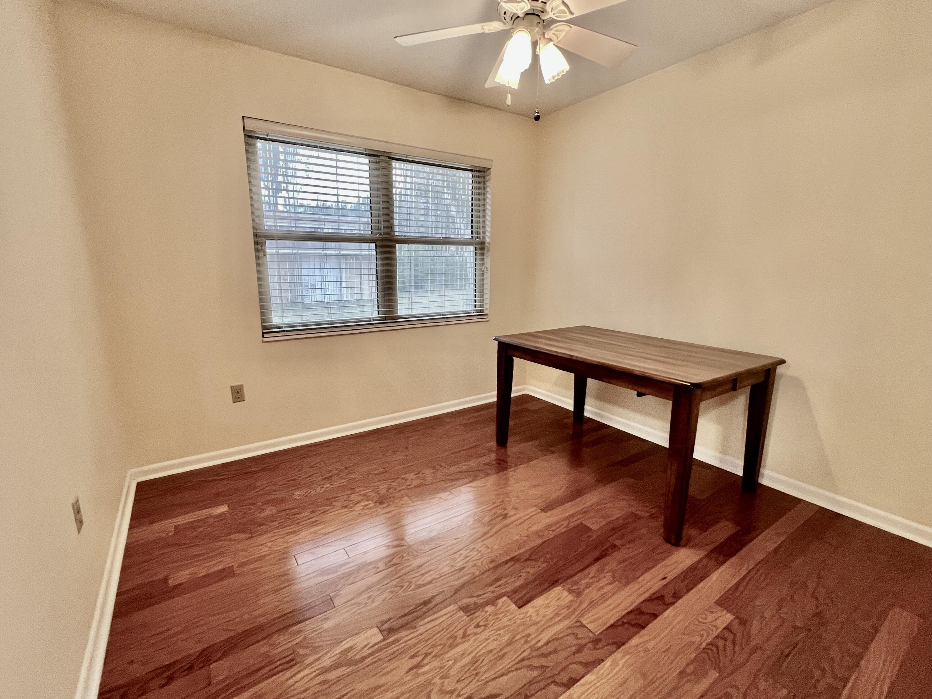 ELLIOTTS POINT - Residential