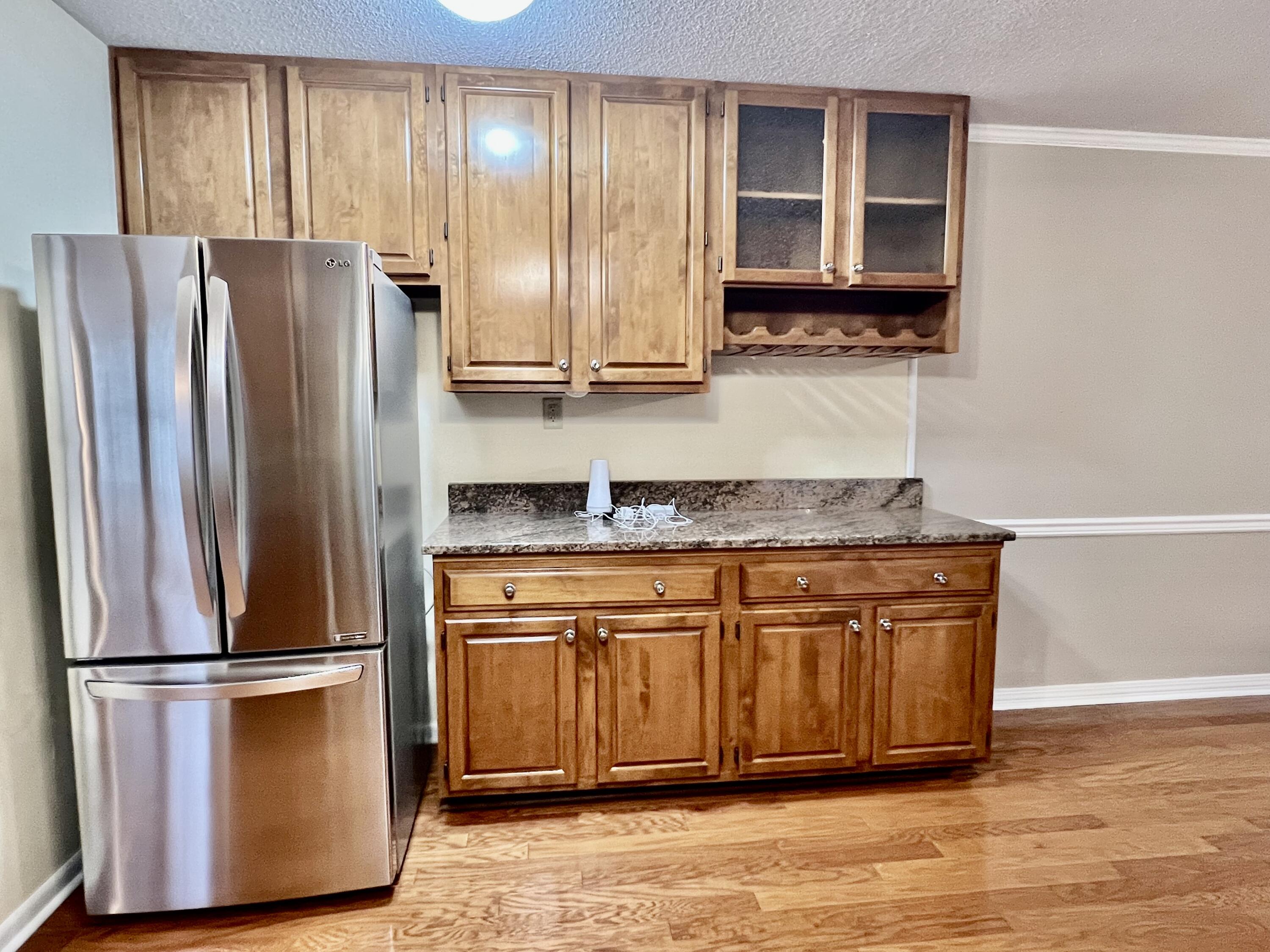 ELLIOTTS POINT - Residential