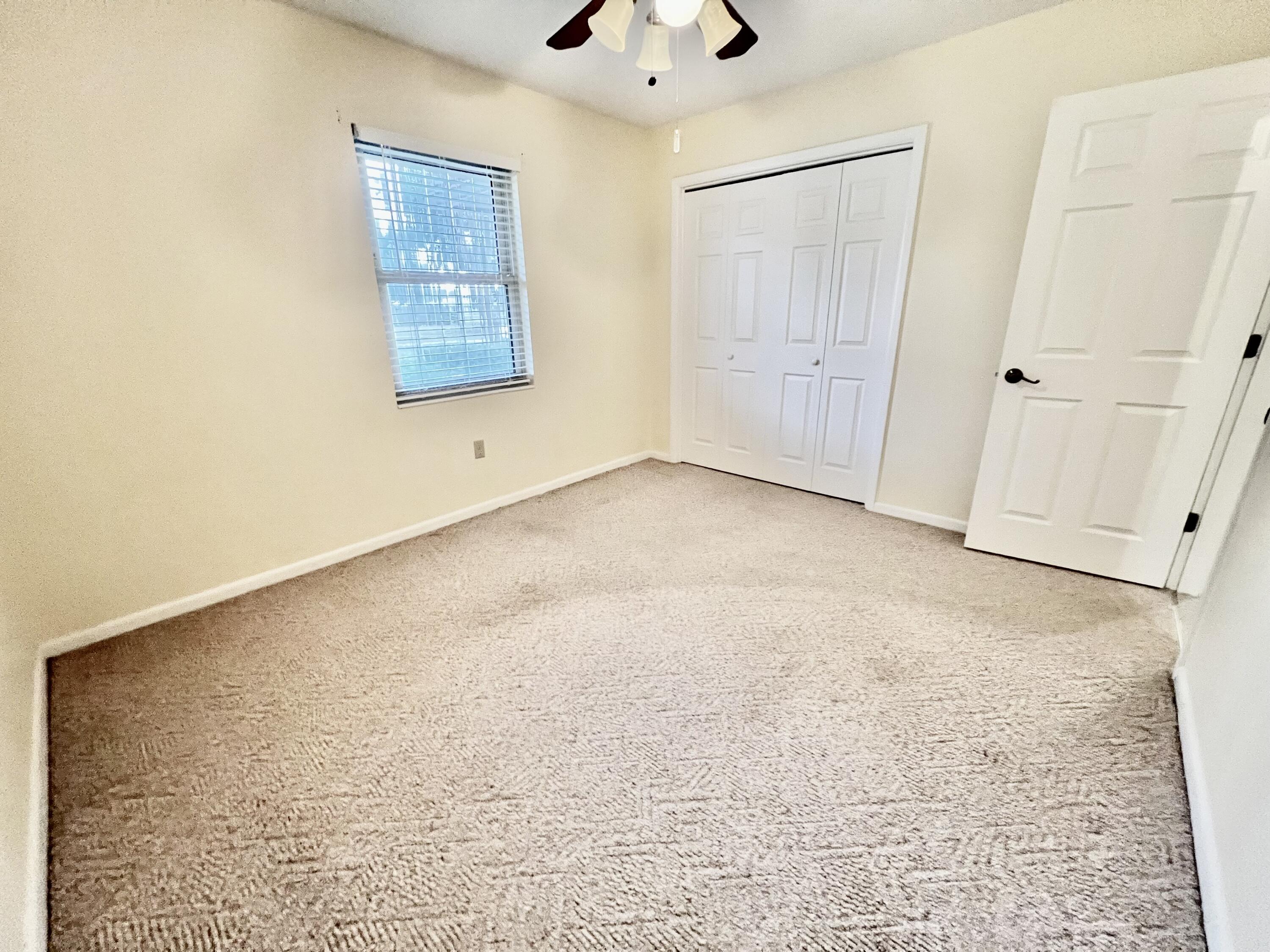 ELLIOTTS POINT - Residential