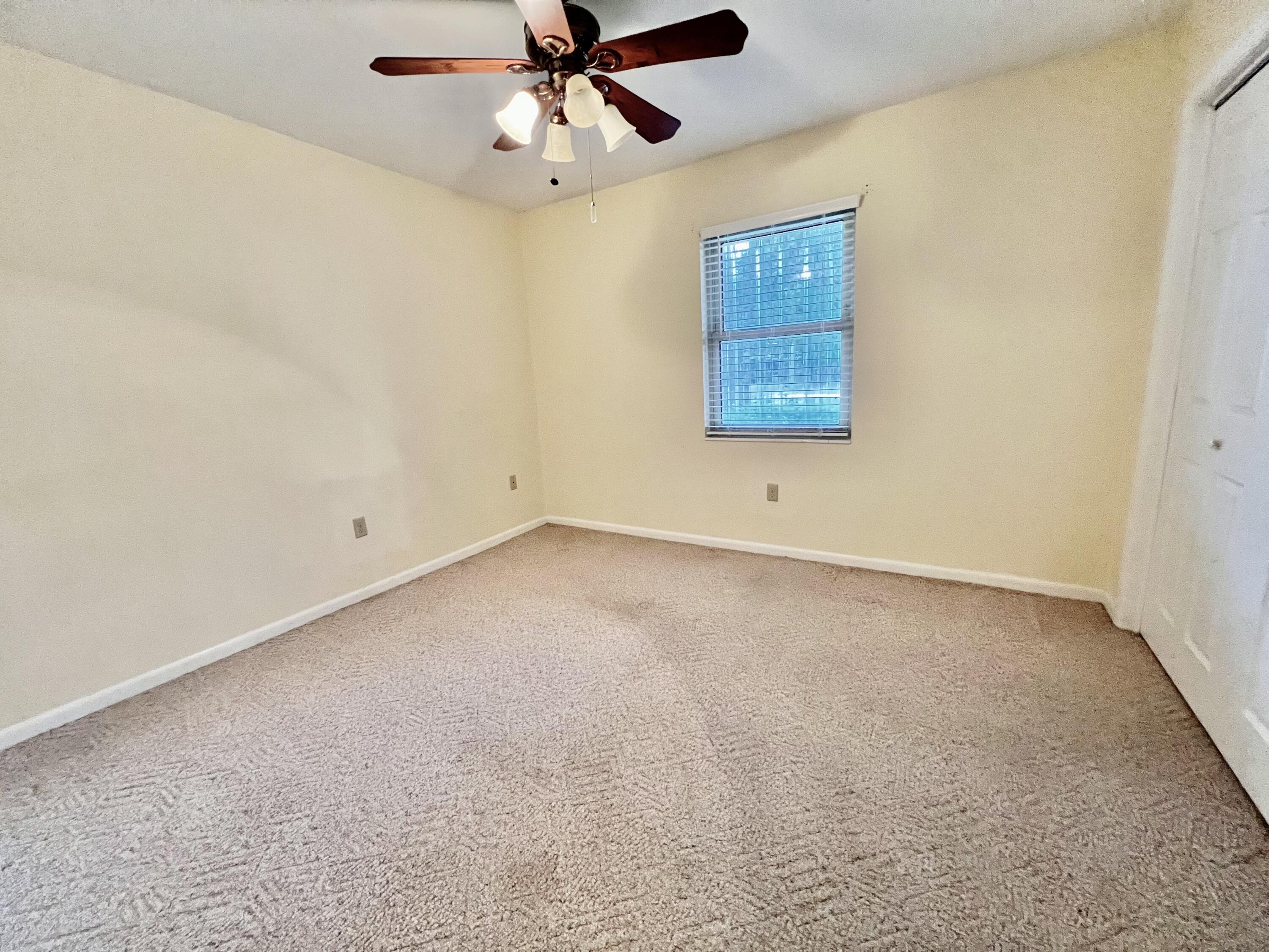 ELLIOTTS POINT - Residential