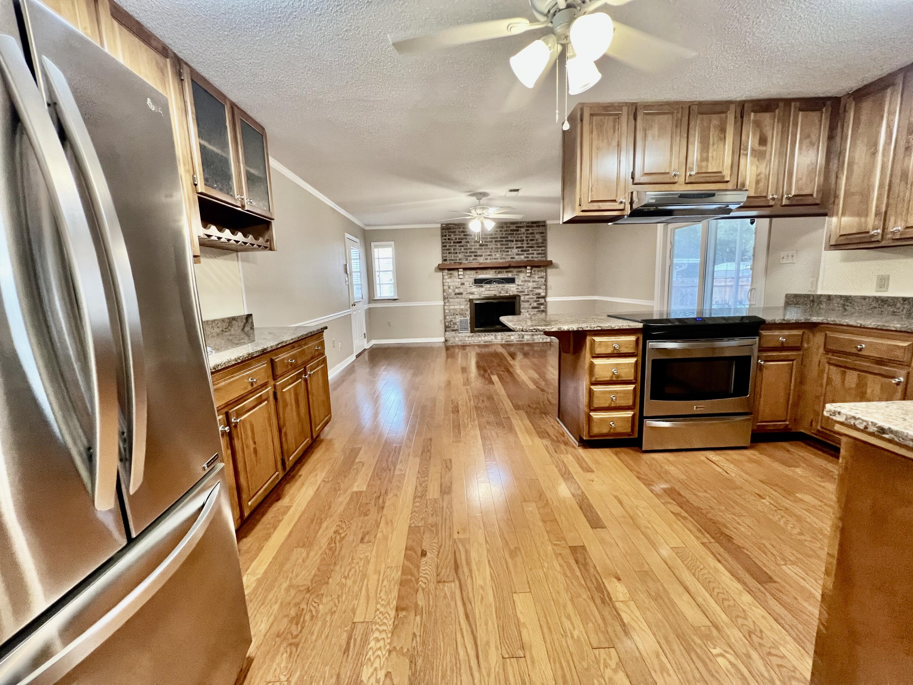 ELLIOTTS POINT - Residential