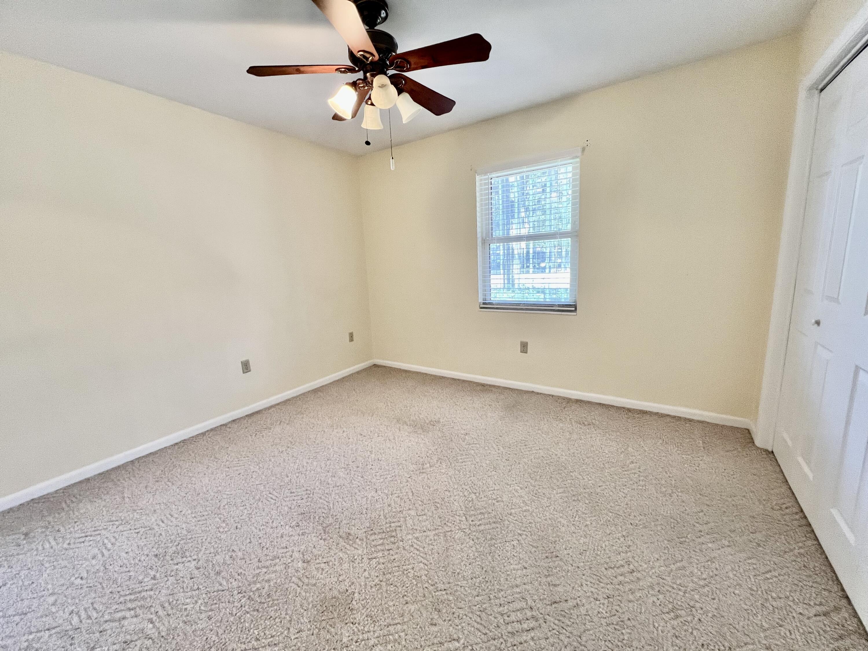 ELLIOTTS POINT - Residential