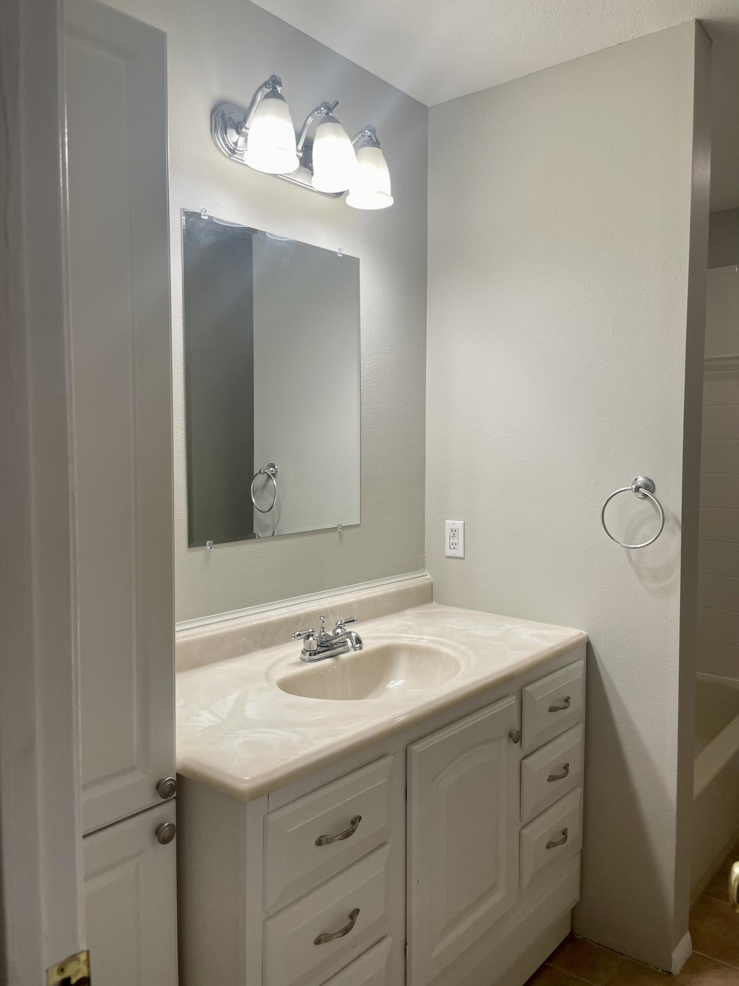 THE PINES - Residential