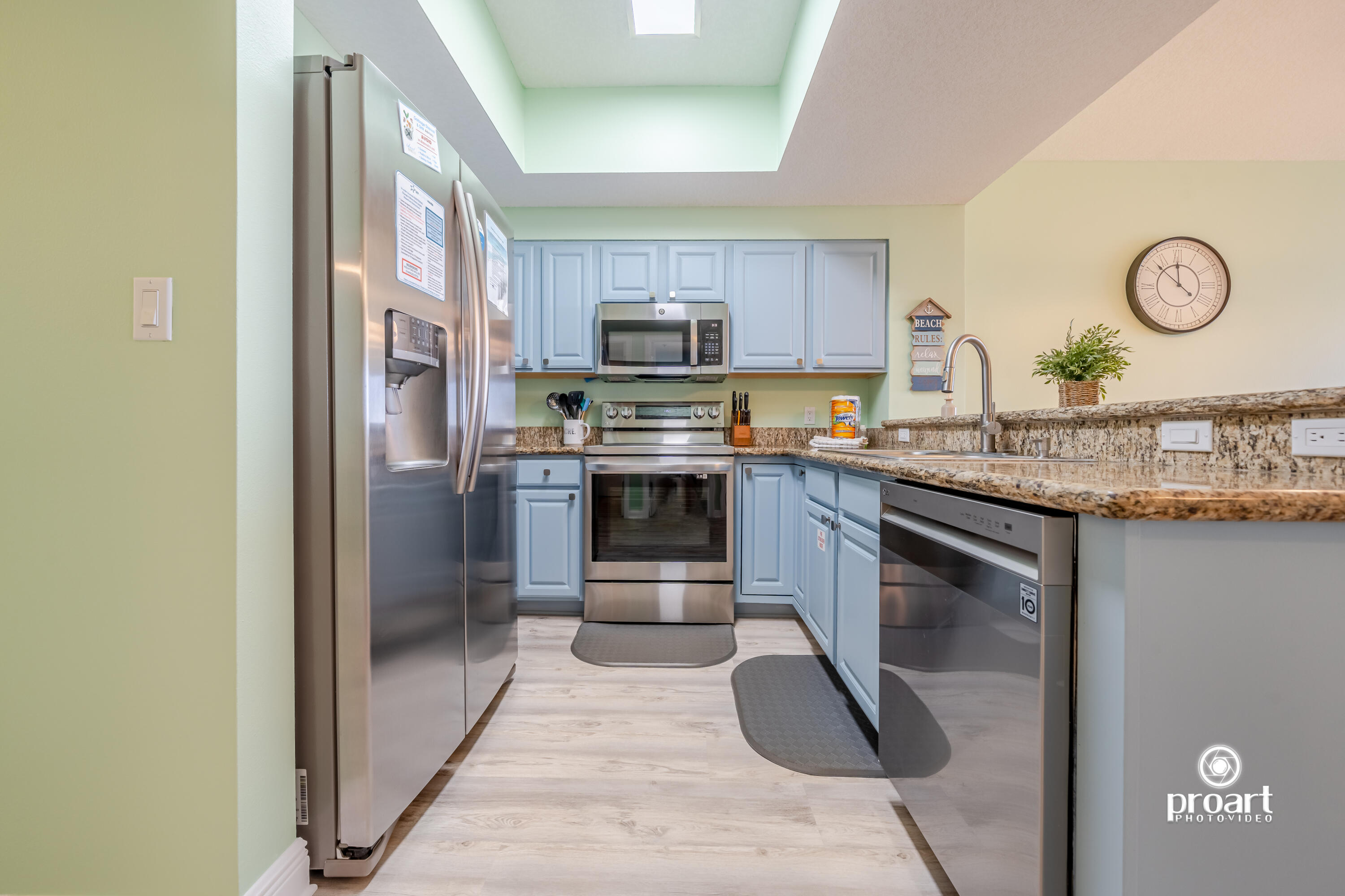 ARIEL DUNES I - Residential