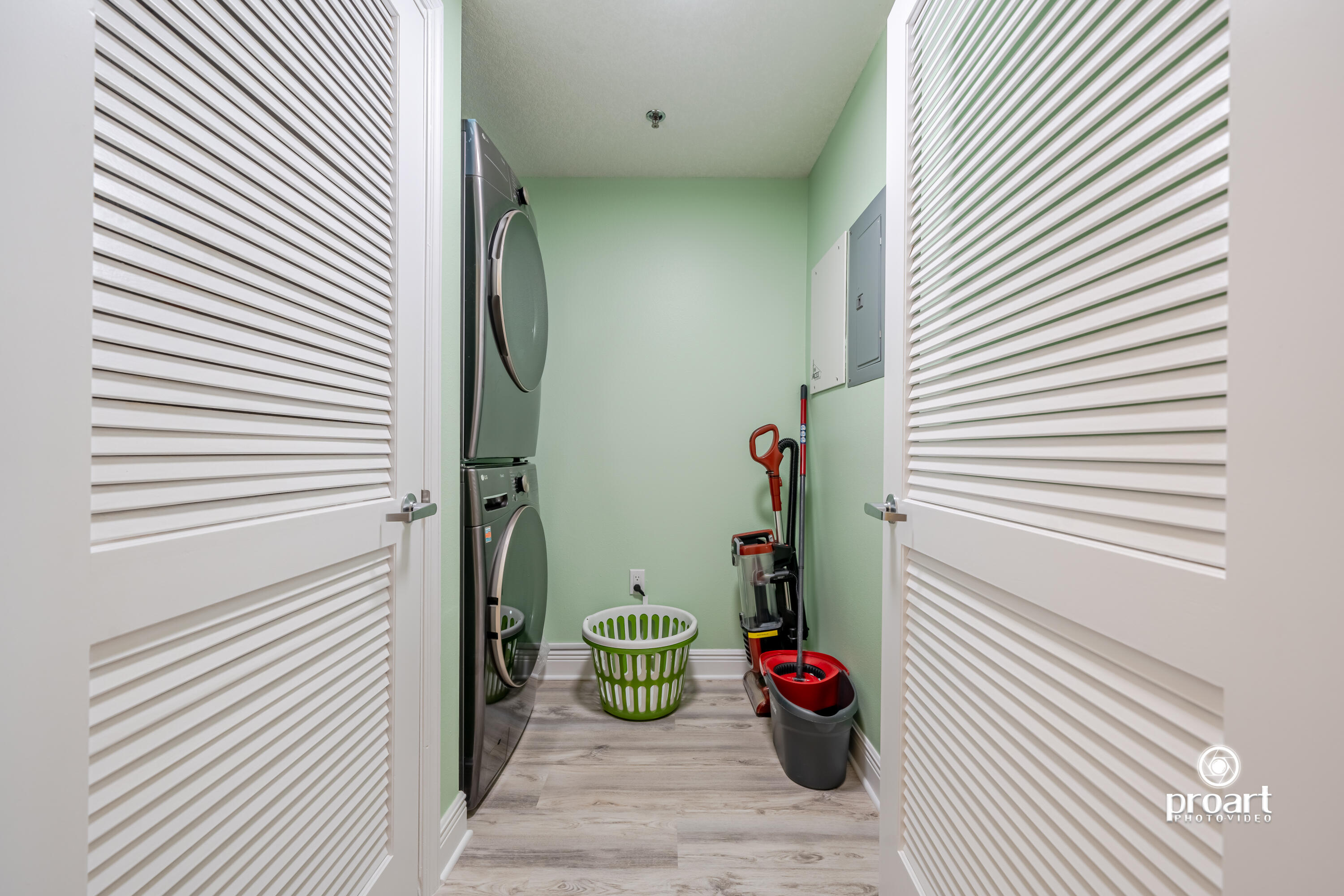 ARIEL DUNES I - Residential