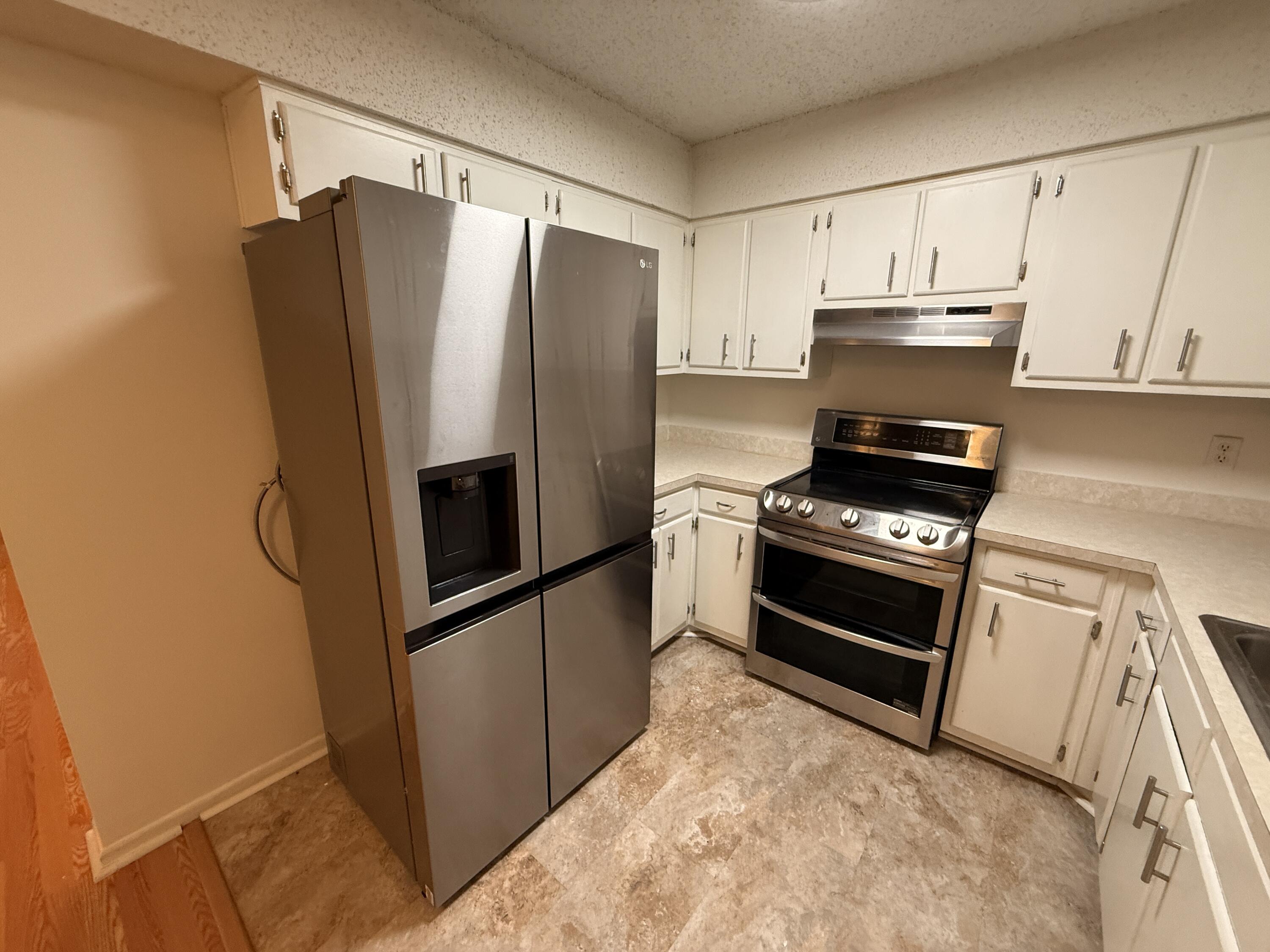 PINE MEADOWS 4TH ADDN - Residential Lease