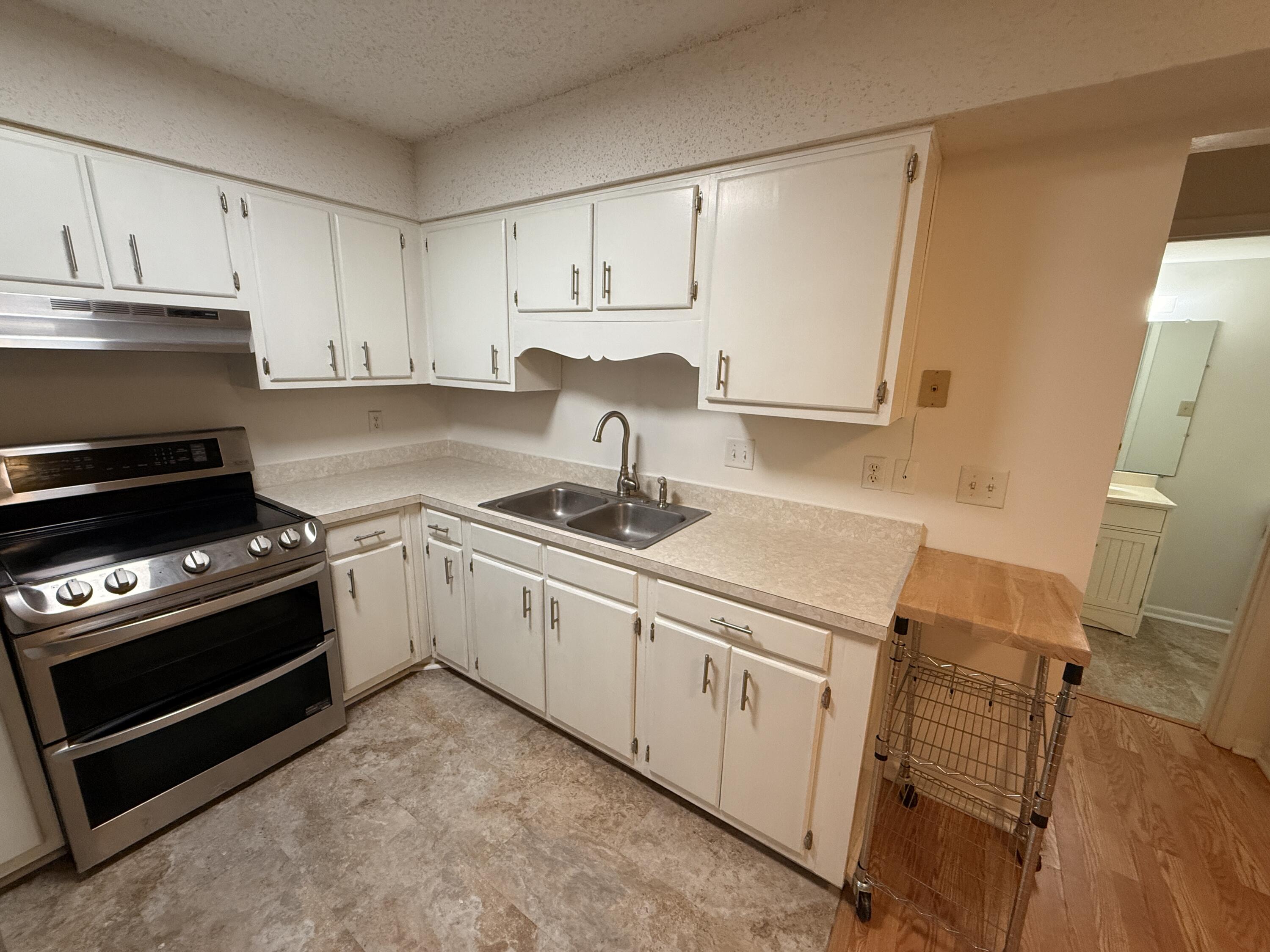 PINE MEADOWS 4TH ADDN - Residential Lease