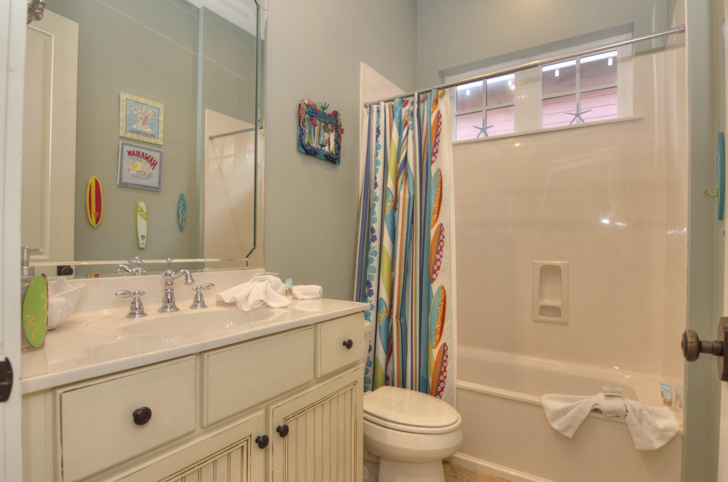 BUNGALOS AT SANDESTIN - Residential