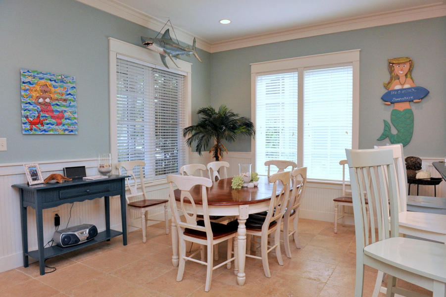 BUNGALOS AT SANDESTIN - Residential