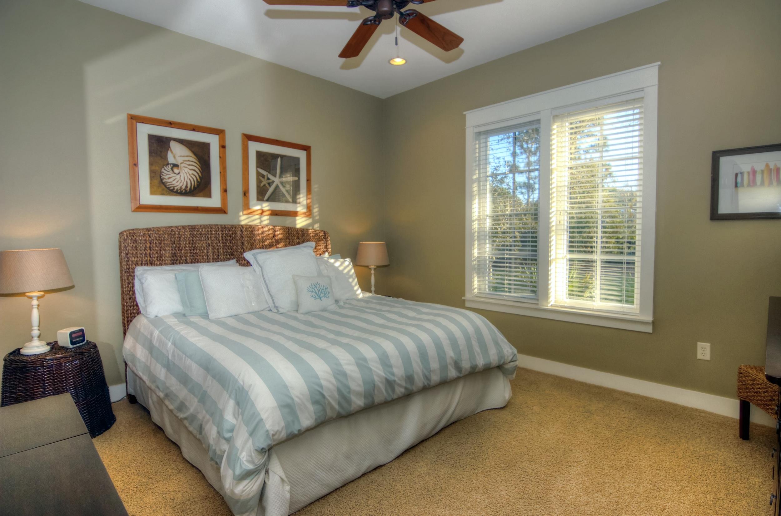 BUNGALOS AT SANDESTIN - Residential