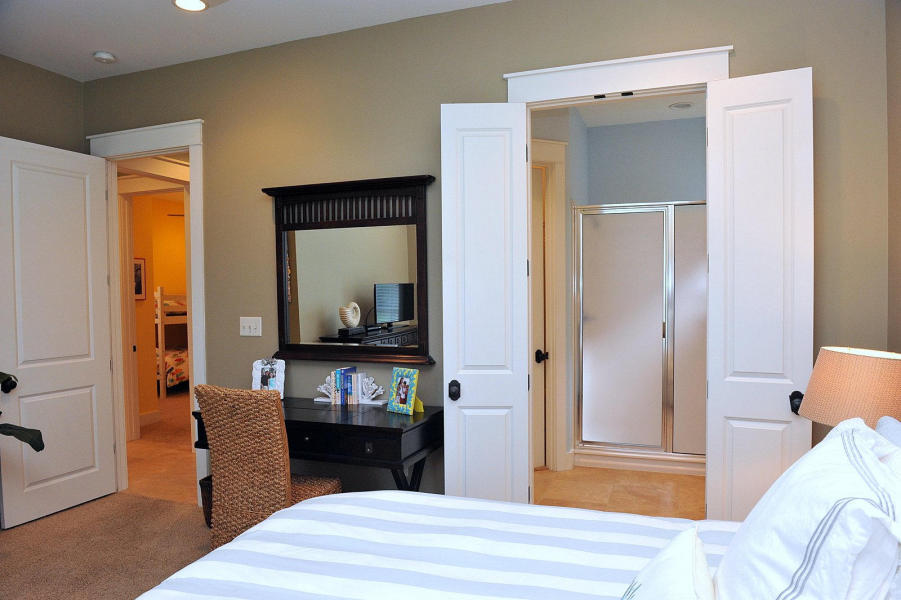 BUNGALOS AT SANDESTIN - Residential