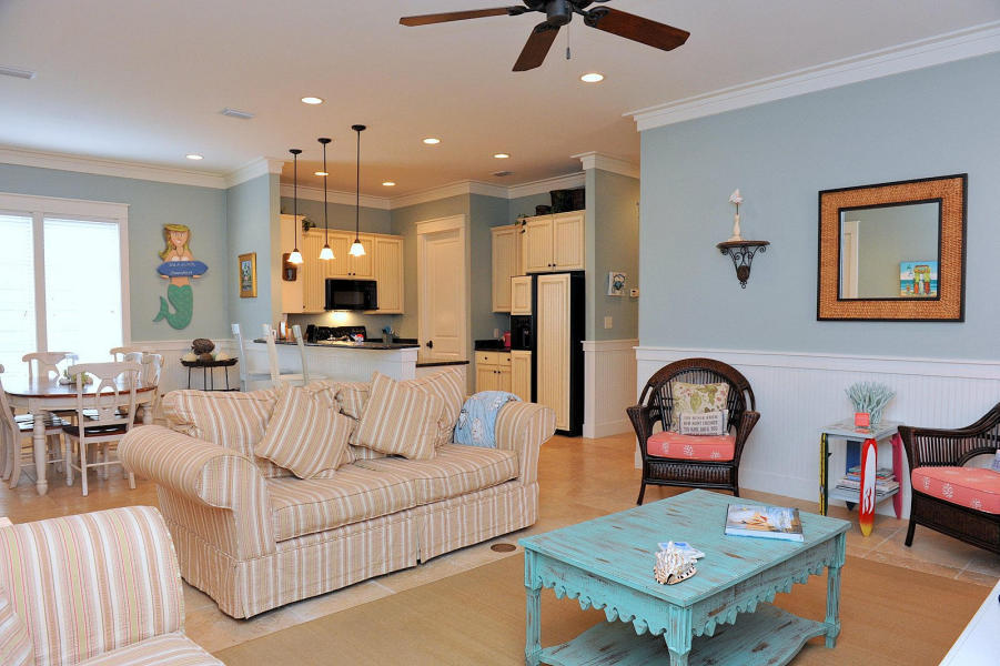 BUNGALOS AT SANDESTIN - Residential