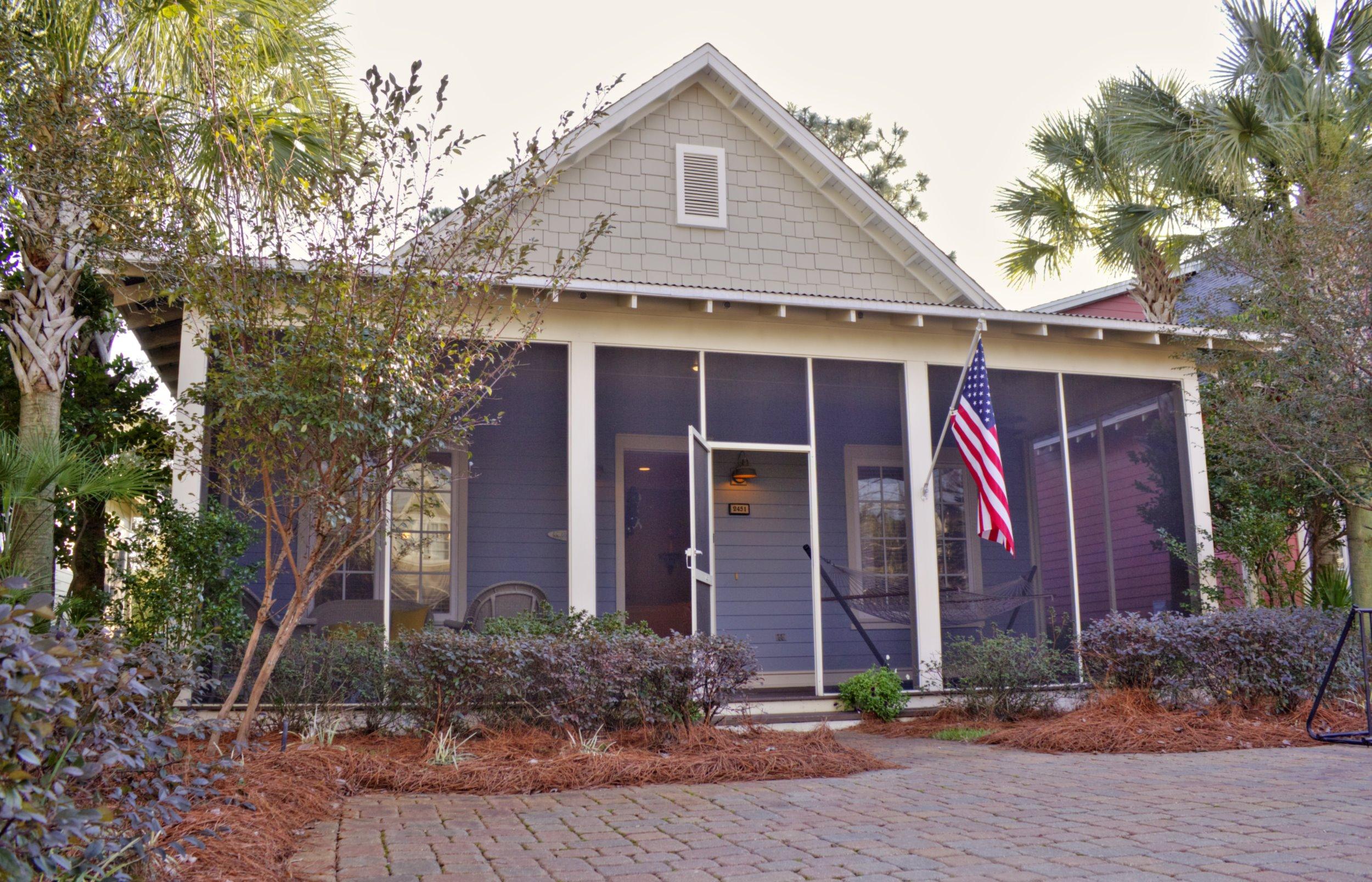 BUNGALOS AT SANDESTIN - Residential