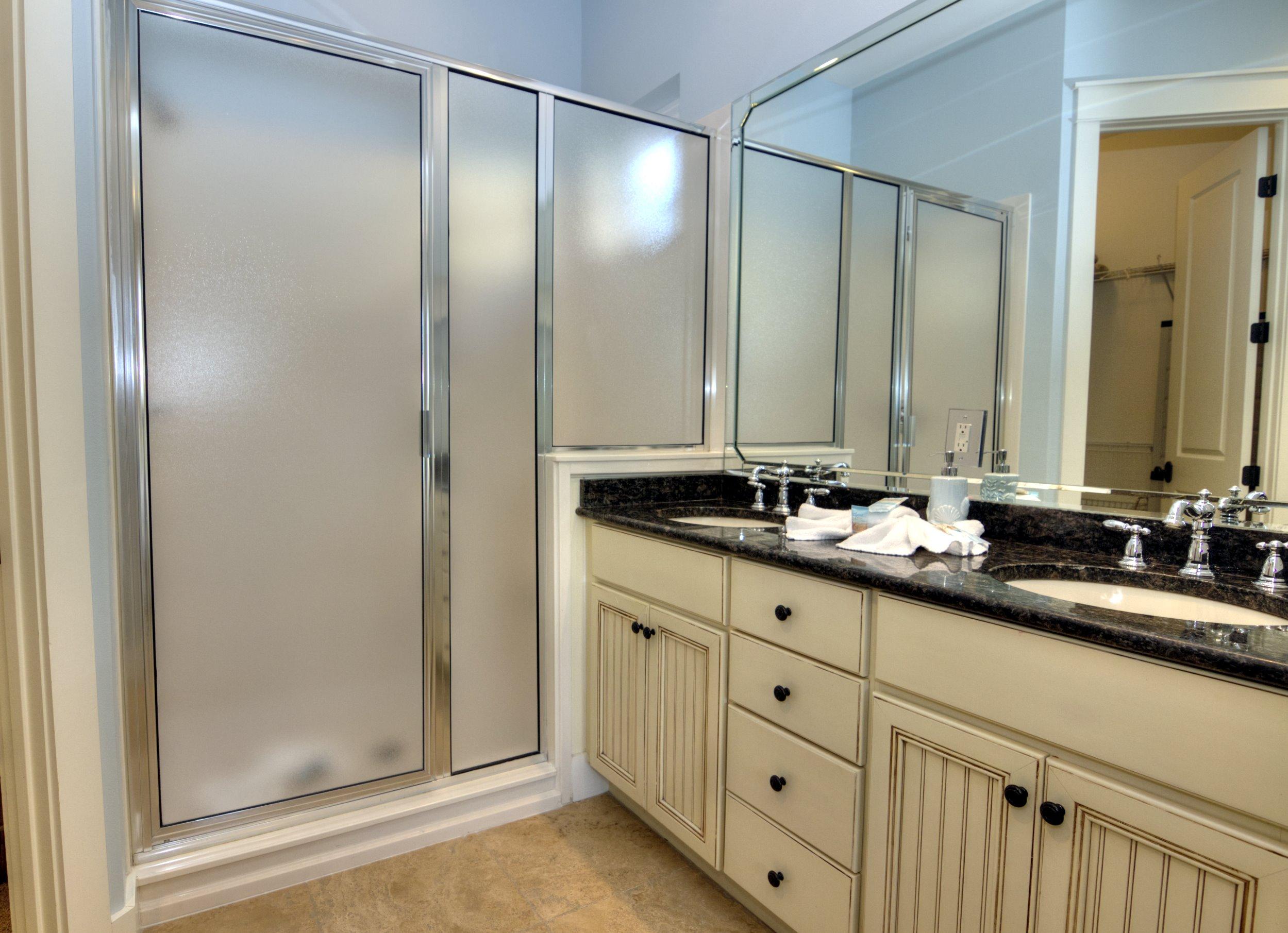 BUNGALOS AT SANDESTIN - Residential