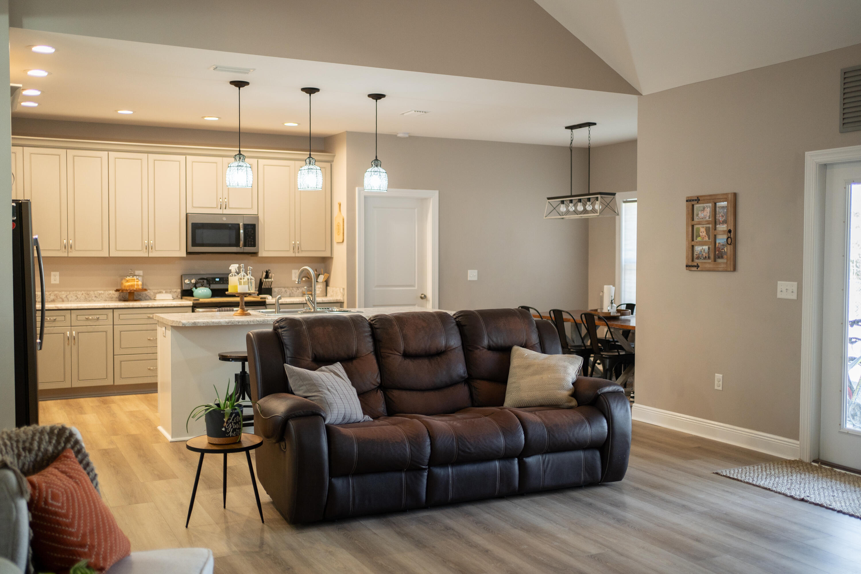 Meets & Bounds - Residential