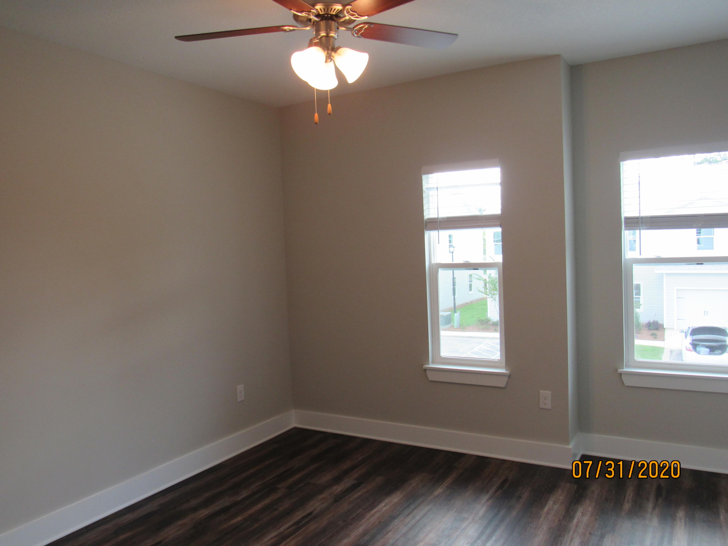 VERANDAS AT FREEPORT - Residential Lease