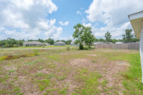 A home in DeFuniak Springs