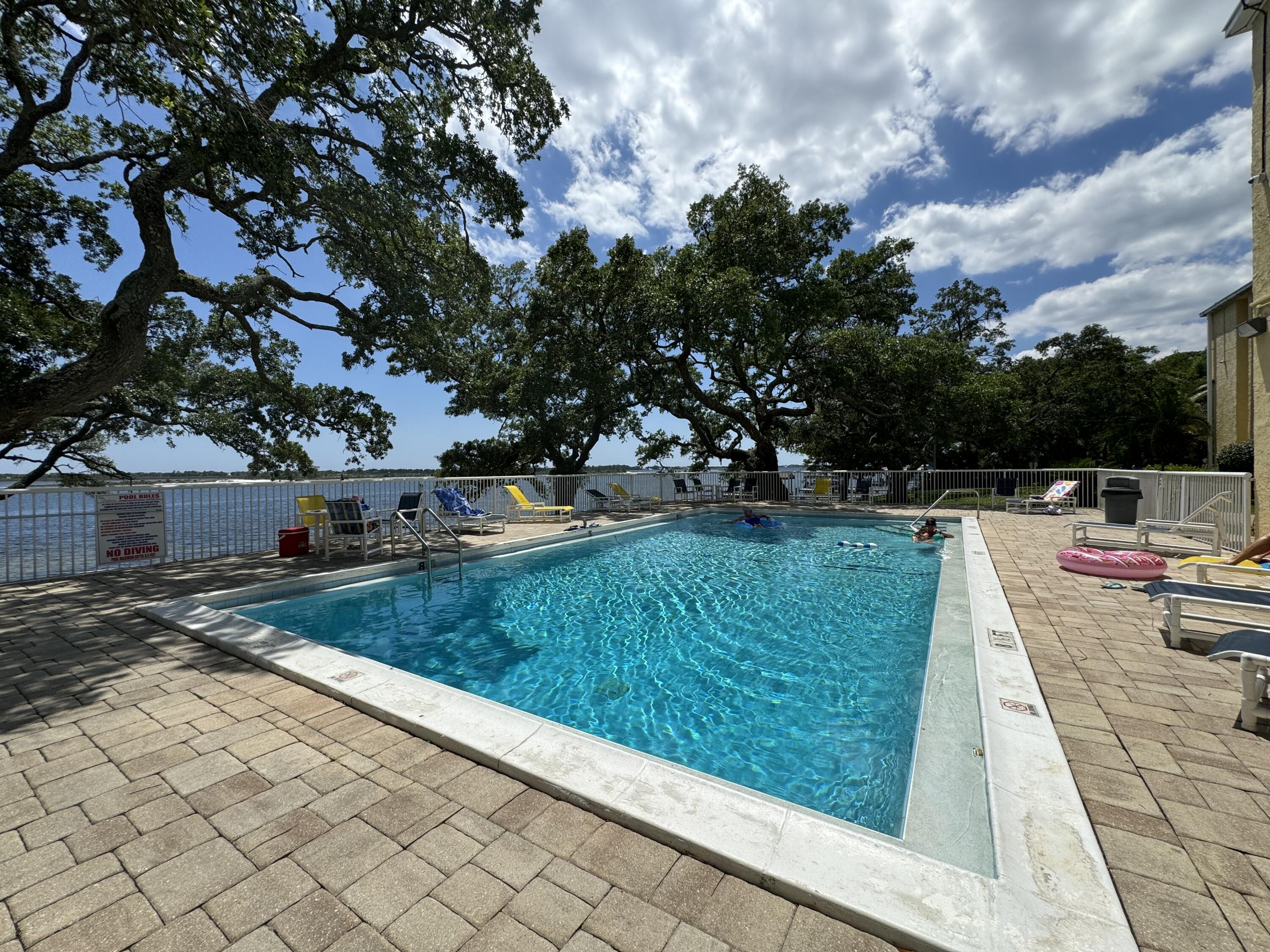 CEDARS THE - Residential